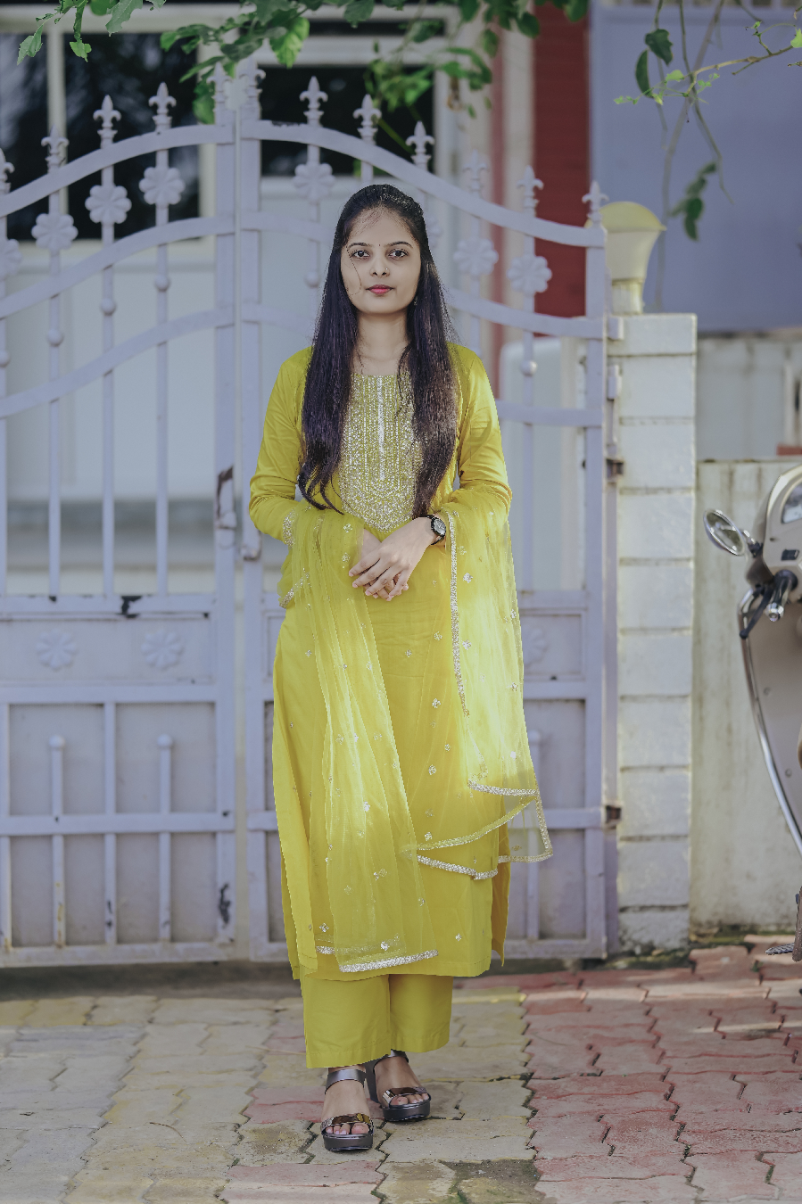 Dr.Vrushali