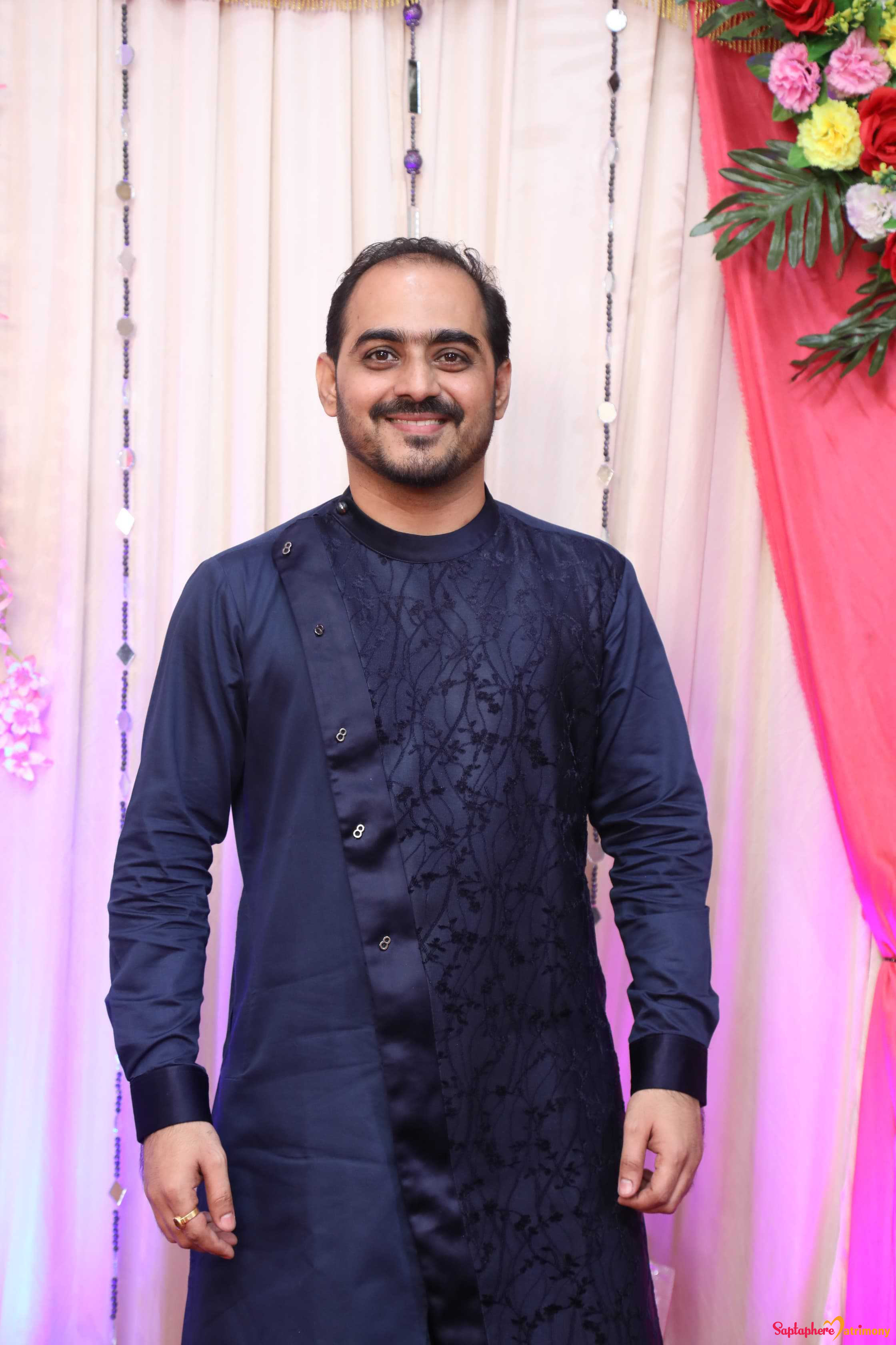  Sumit