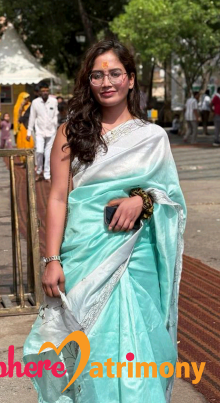 Dr.Neha