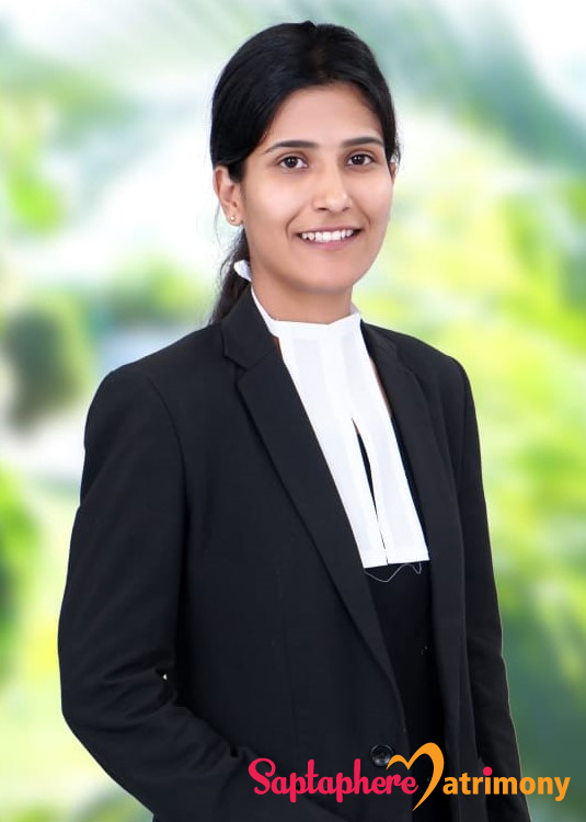 Adv.Pooja 