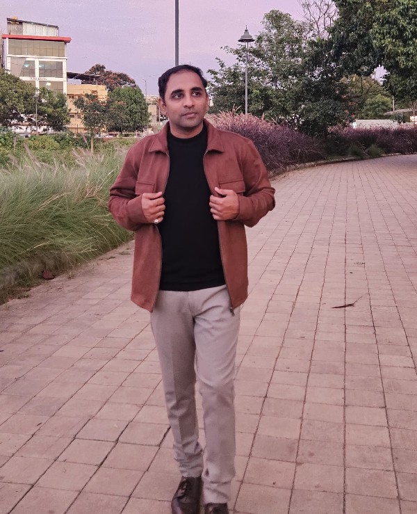 Dr.Akshayakumar 