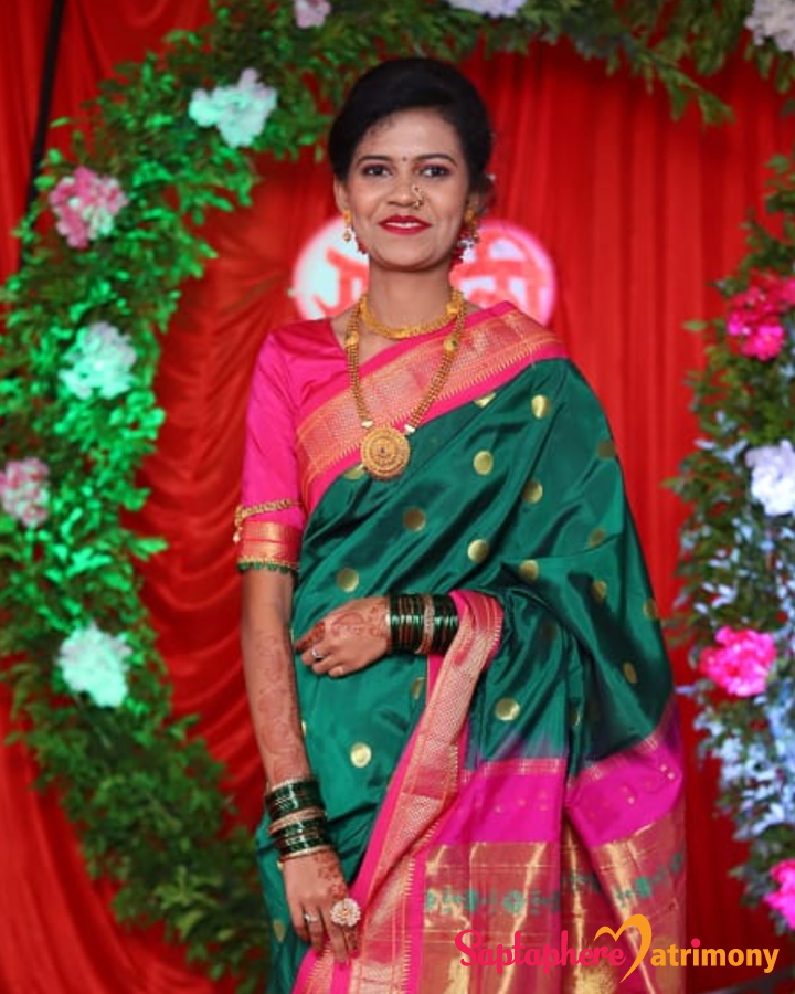 Dr.Saloni